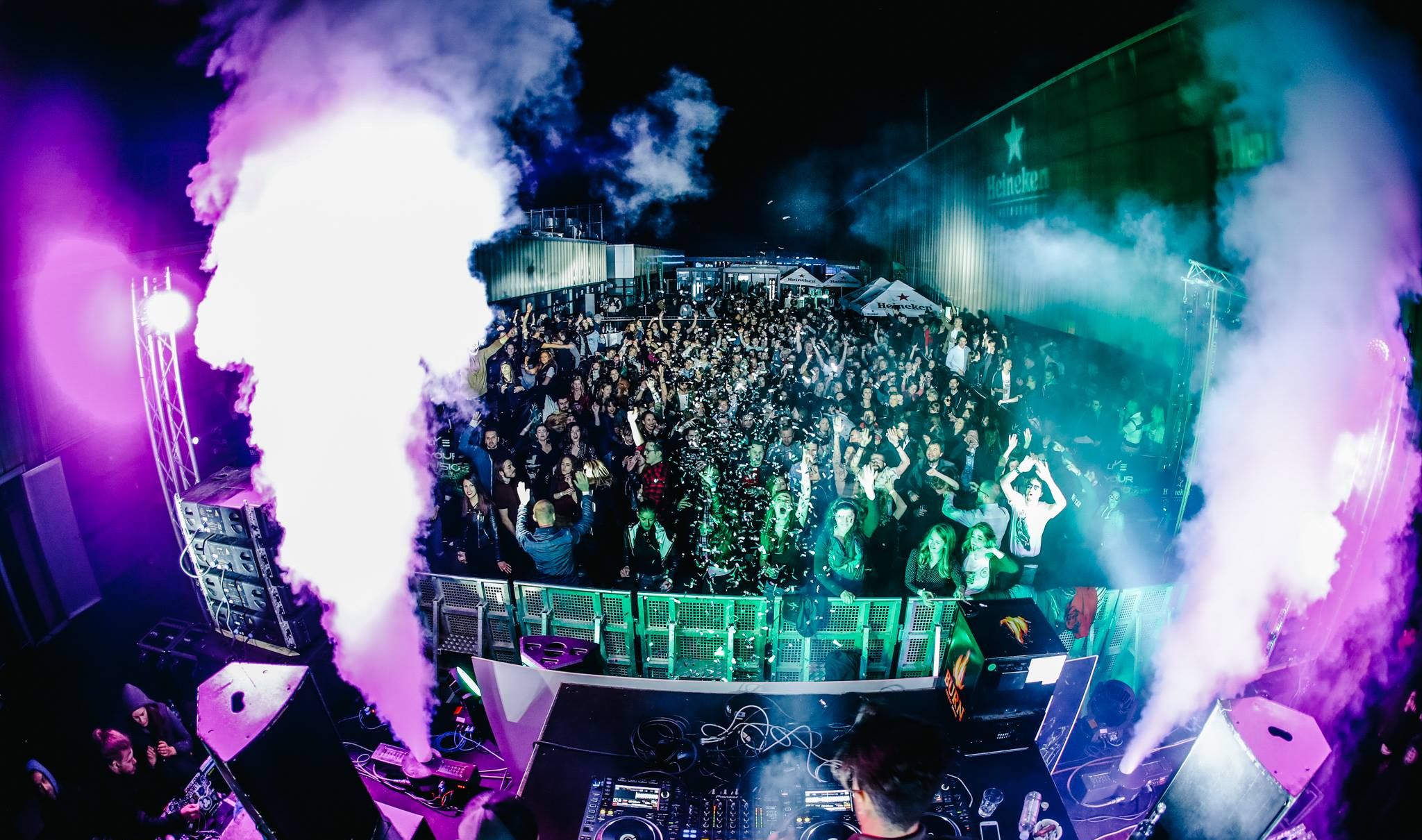 Velika latinoamerička DJ zvijezda Tony Guerra, za čije se nastupe traži ulaznica više