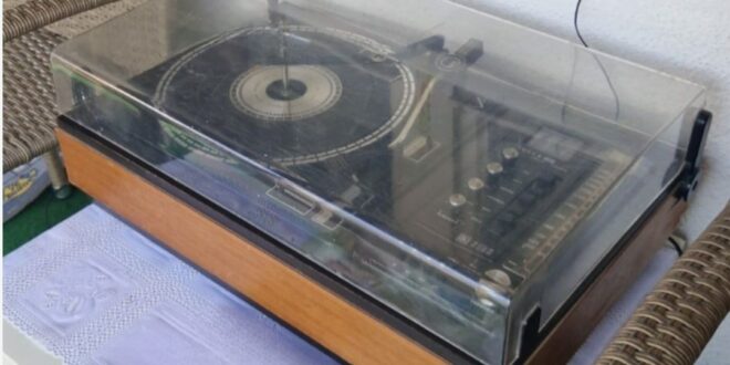 Gramofon i Gramofonske ploče: Nostalgija, Hobi ili Trenutni Hit?”