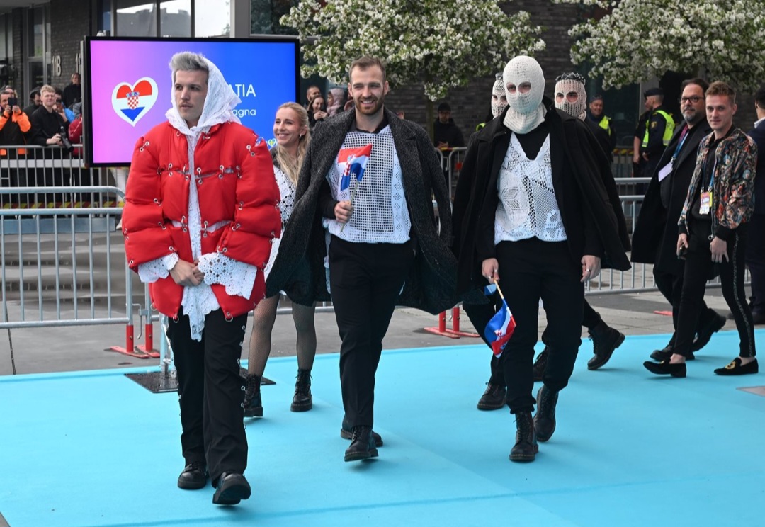 Baby Lasagna i njegov tim prošetali tirkiznim tepihom