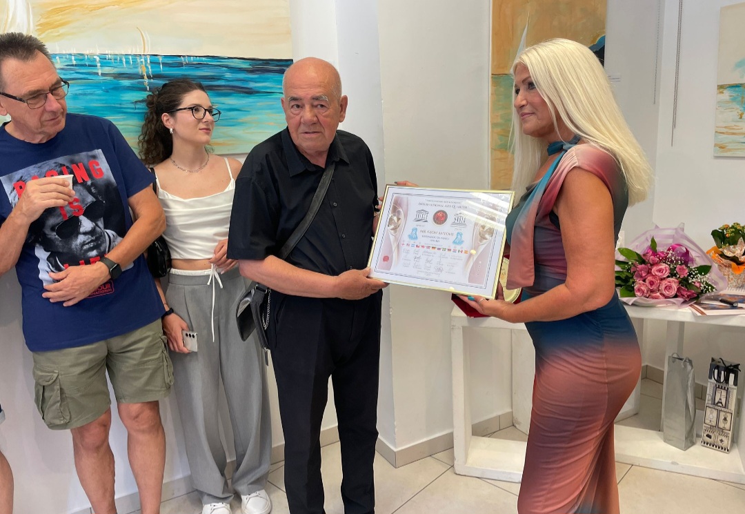 U Matuljima svečano otvorena samostalna izložba Matuljske umjetnice Andree Stanić „Primorska regata – Regata Fiumanka“