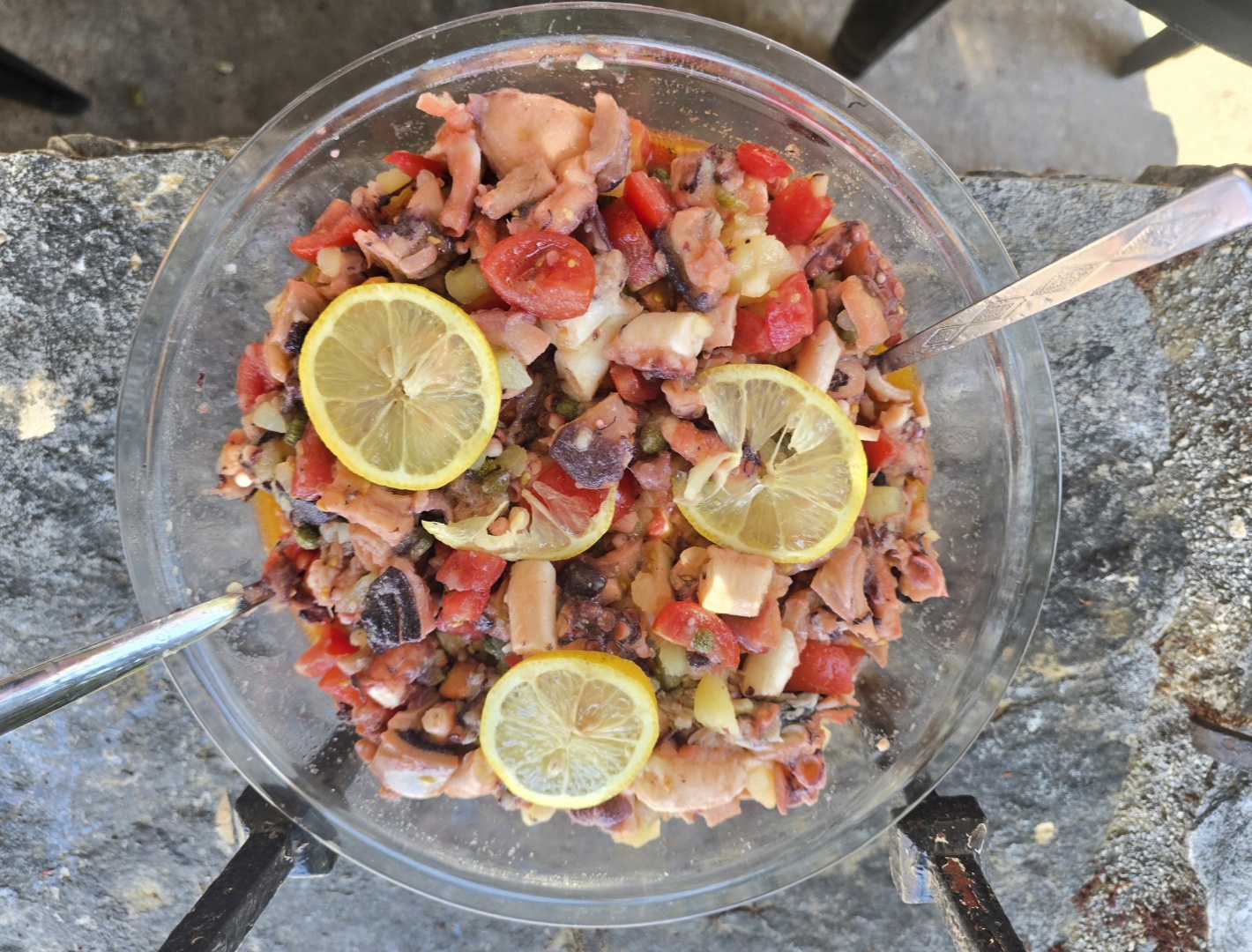 Salata od hobotnice – mediteranski klasik koji osvaja okusom i jednostavnošću