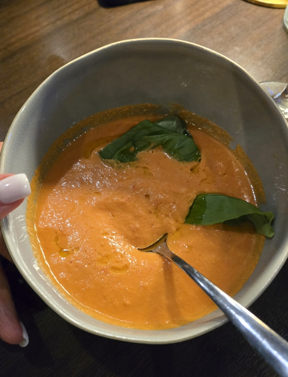 Tradicionalna francuska hladna juha koja osvaja bojom i okusom: jednostavan recept za ljetno osvježenje
